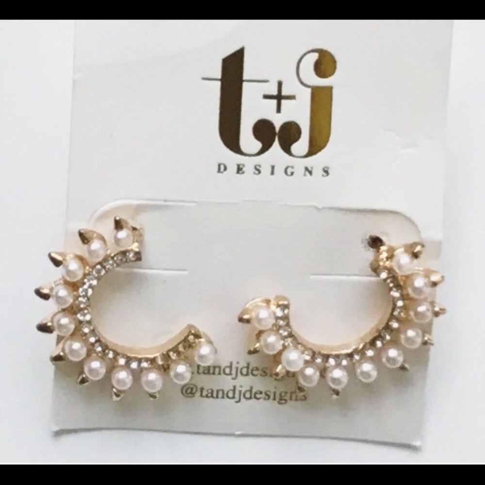 NWT Gold and Pearl Half Moon Earrings